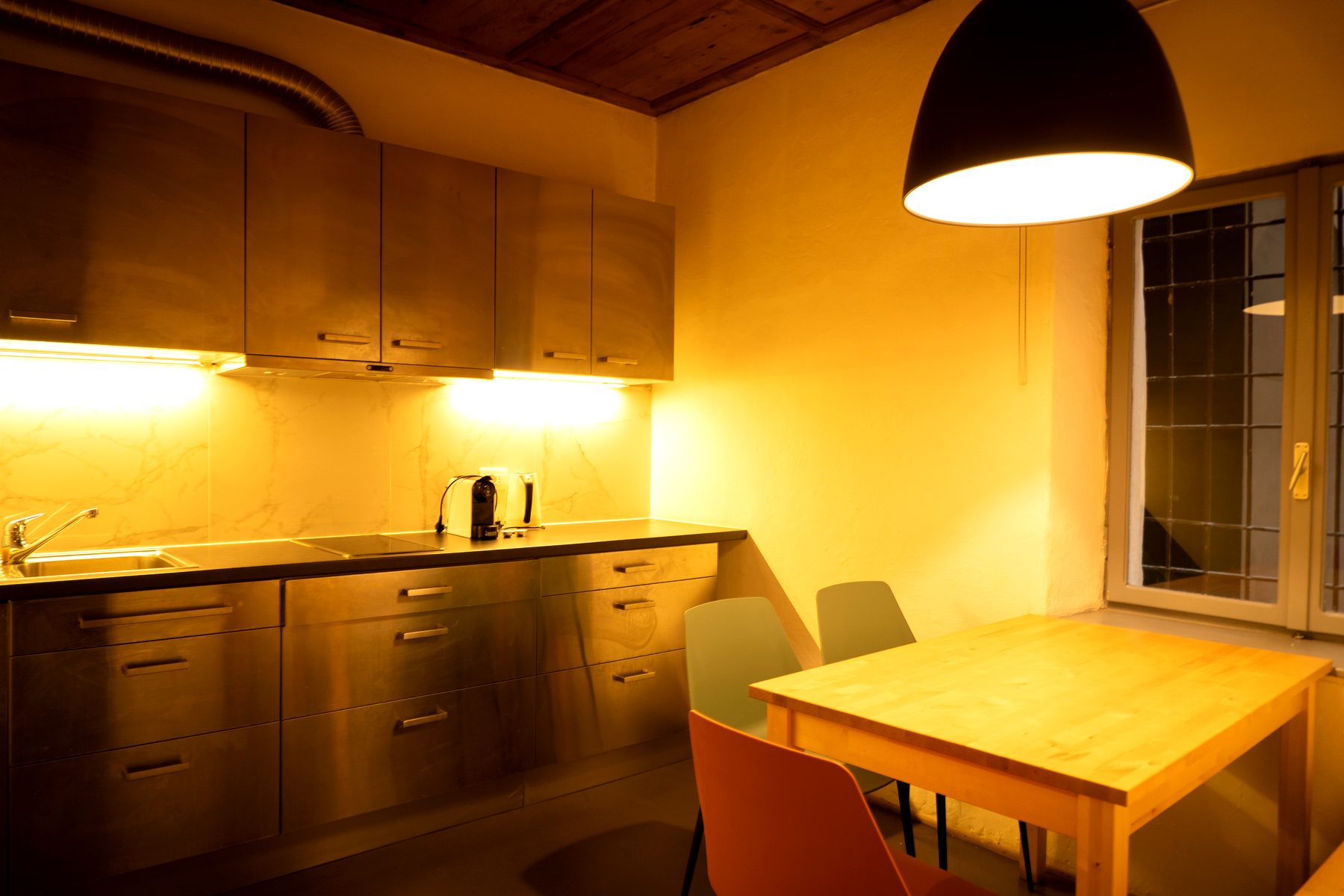 Terrazza Central Apartments Bolzano — Apartment in der Weggensteinstraße